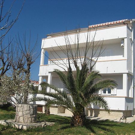 Apartments Frane-20M From Beach Barbat na Rabu المظهر الخارجي الصورة